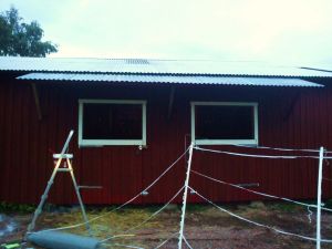 Börjat måla med rödfärgen